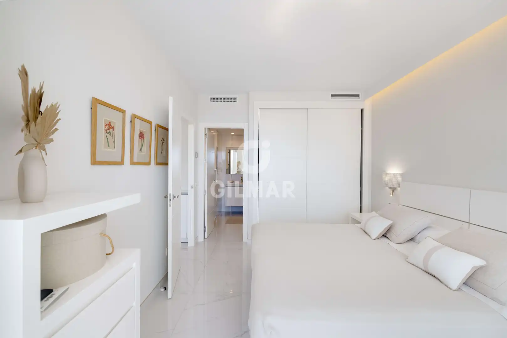 Dormitori de Apartament en venda en Marbella amb Calefacció, Jardí privat i Traster