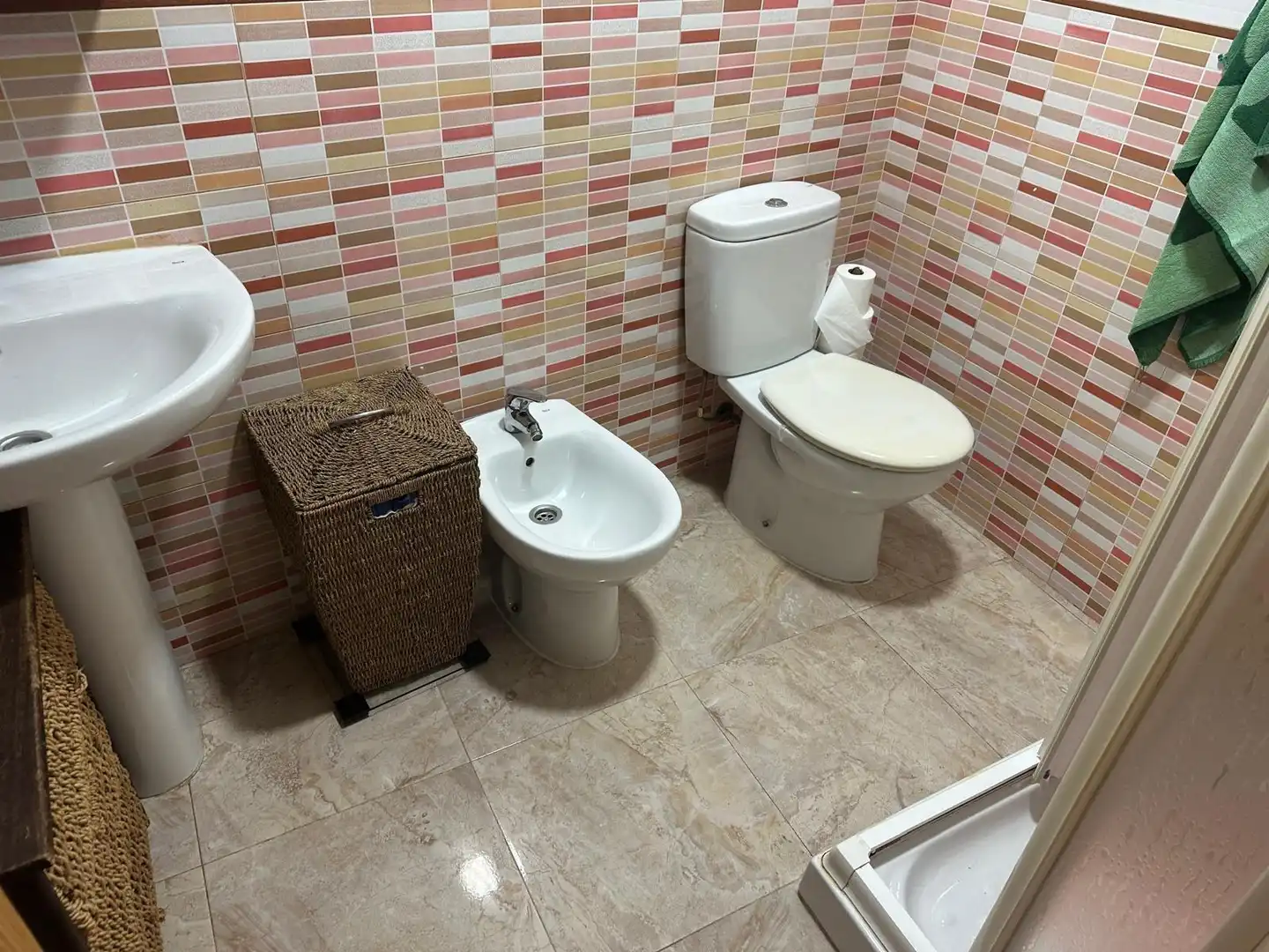 Badezimmer von Wohnung zum Verkauf in Águilas mit Klimaanlage