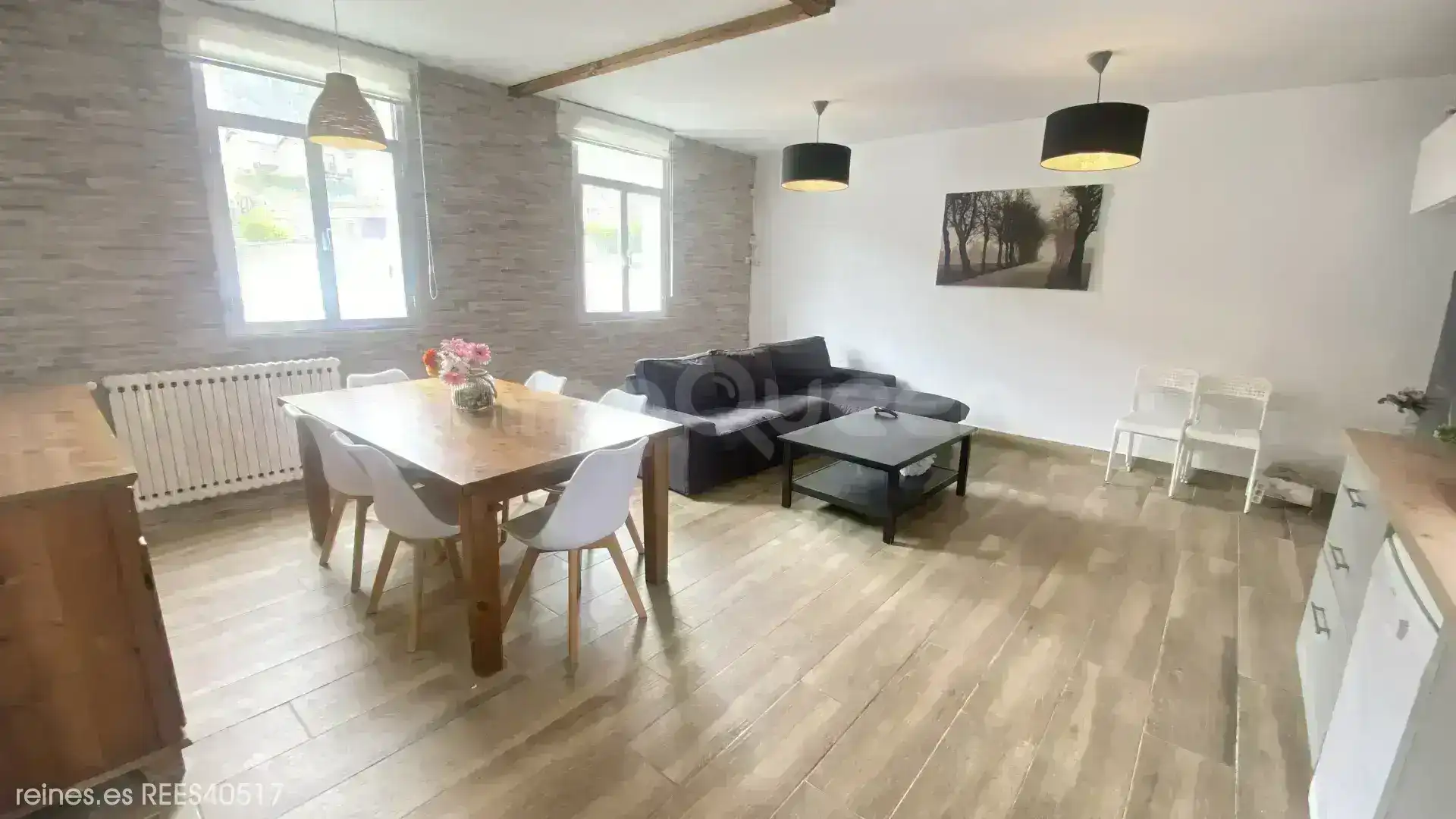 Sala d'estar de Casa o xalet en venda en Val de San Vicente  amb Calefacció, Terrassa i Moblat