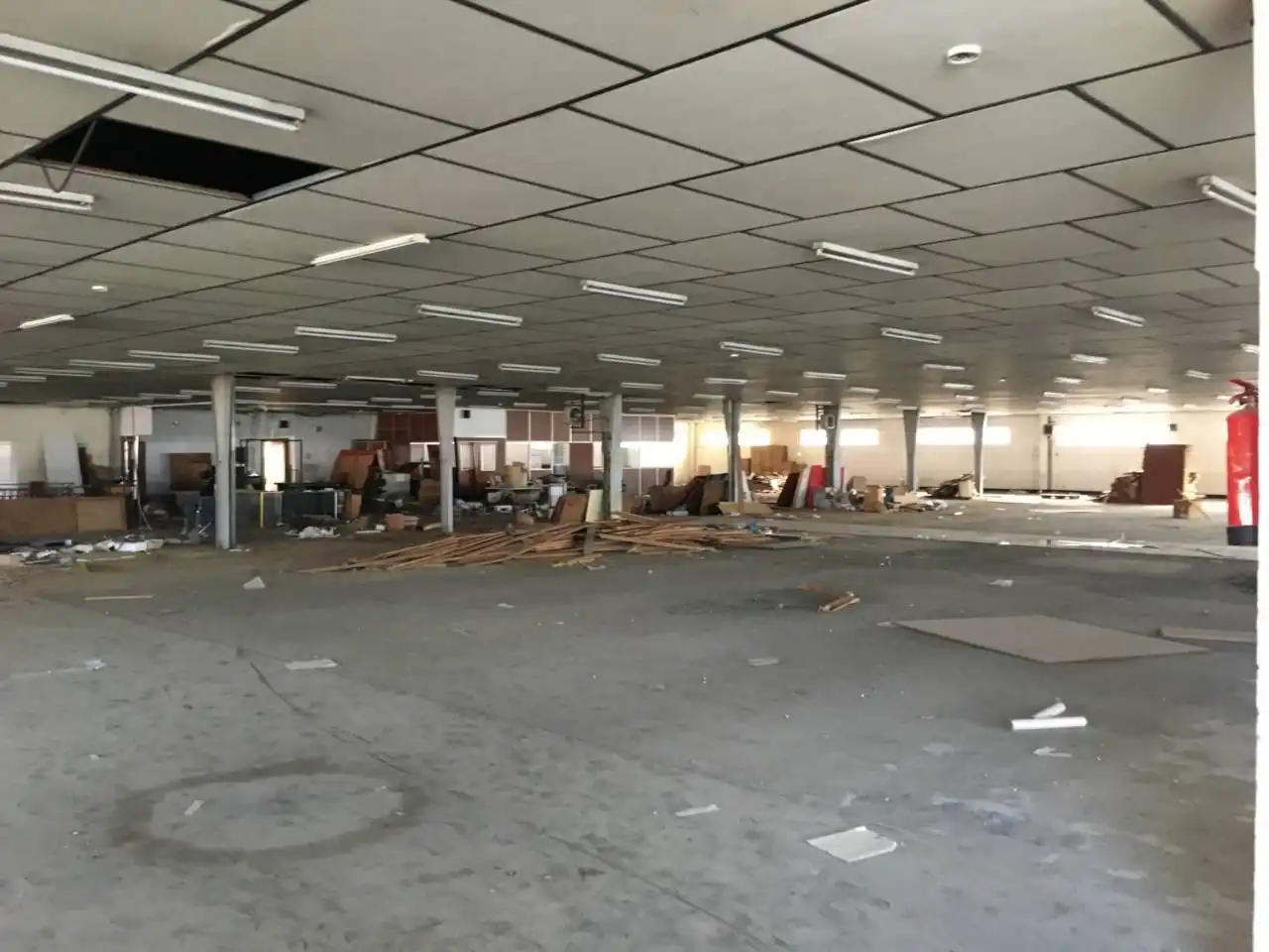 Industrial building for sale in Calle crta. nacional 634, imagen 3