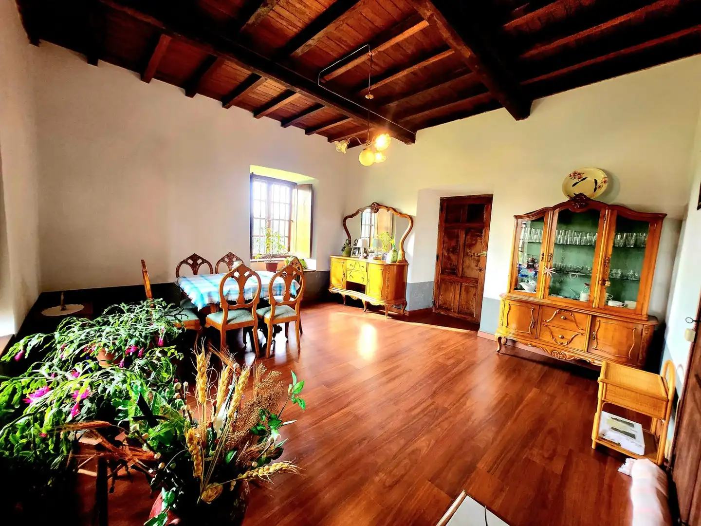 Esszimmer von Country house zum Verkauf in Coaña mit Privatgarten, Abstellraum und Balkon
