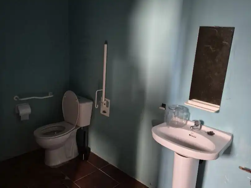 Bathroom of Commercial properties for rent in Lalín