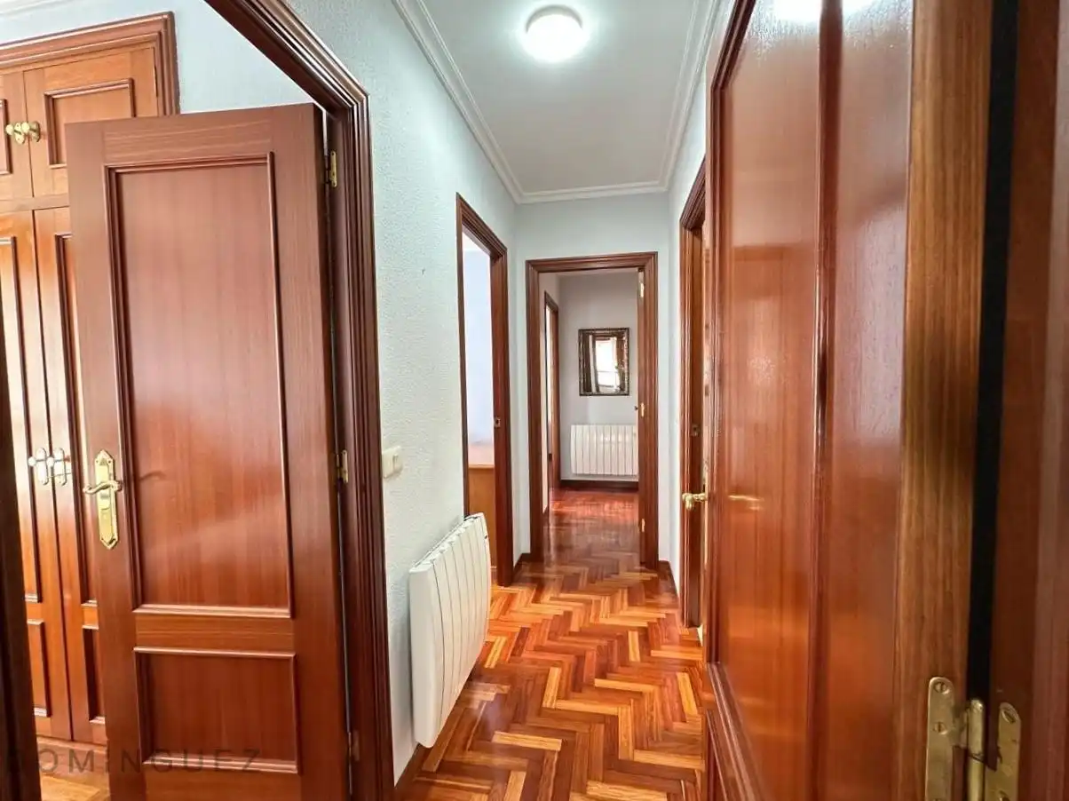 Flat for rent in Vigo   with Heating and Furnished