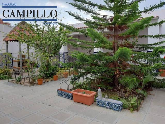 Casa-chalet en Venta en Adra