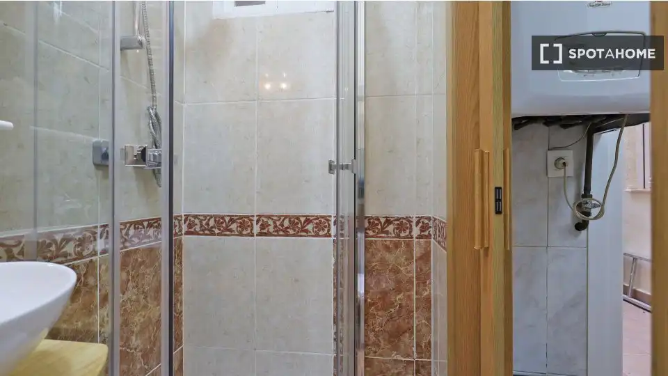 Bany de Apartament per a compartir en Madrid amb Aire condicionat, Calefacció i Terrassa