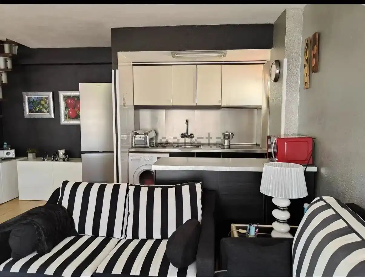 Cuina de Pis en venda en Torrevieja amb Aire condicionat, Terrassa i Moblat