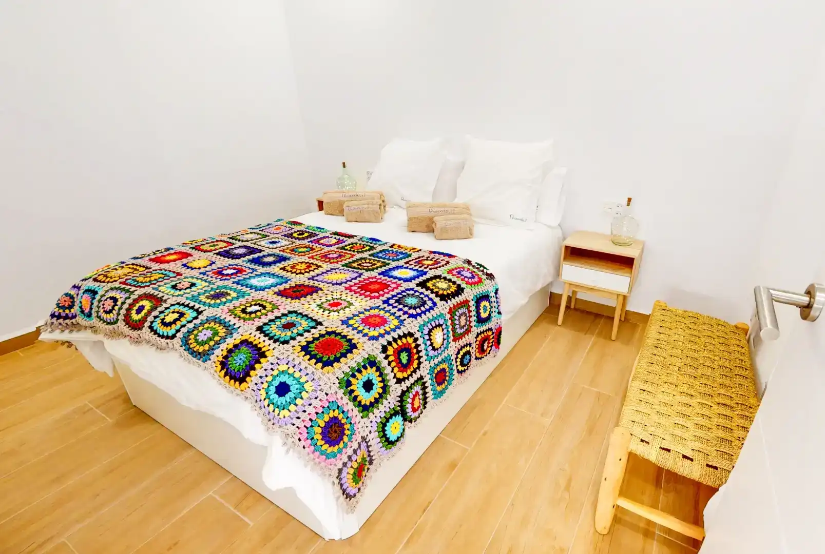 Schlafzimmer von Wohnung zur Miete in Dénia mit Parkett und Möbliert