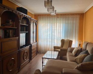 Living room of Flat to rent in Avilés  with Heating, Parquet flooring and Furnished