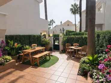 Terraced house with pool for sale in Las Chapas - El Rosario
