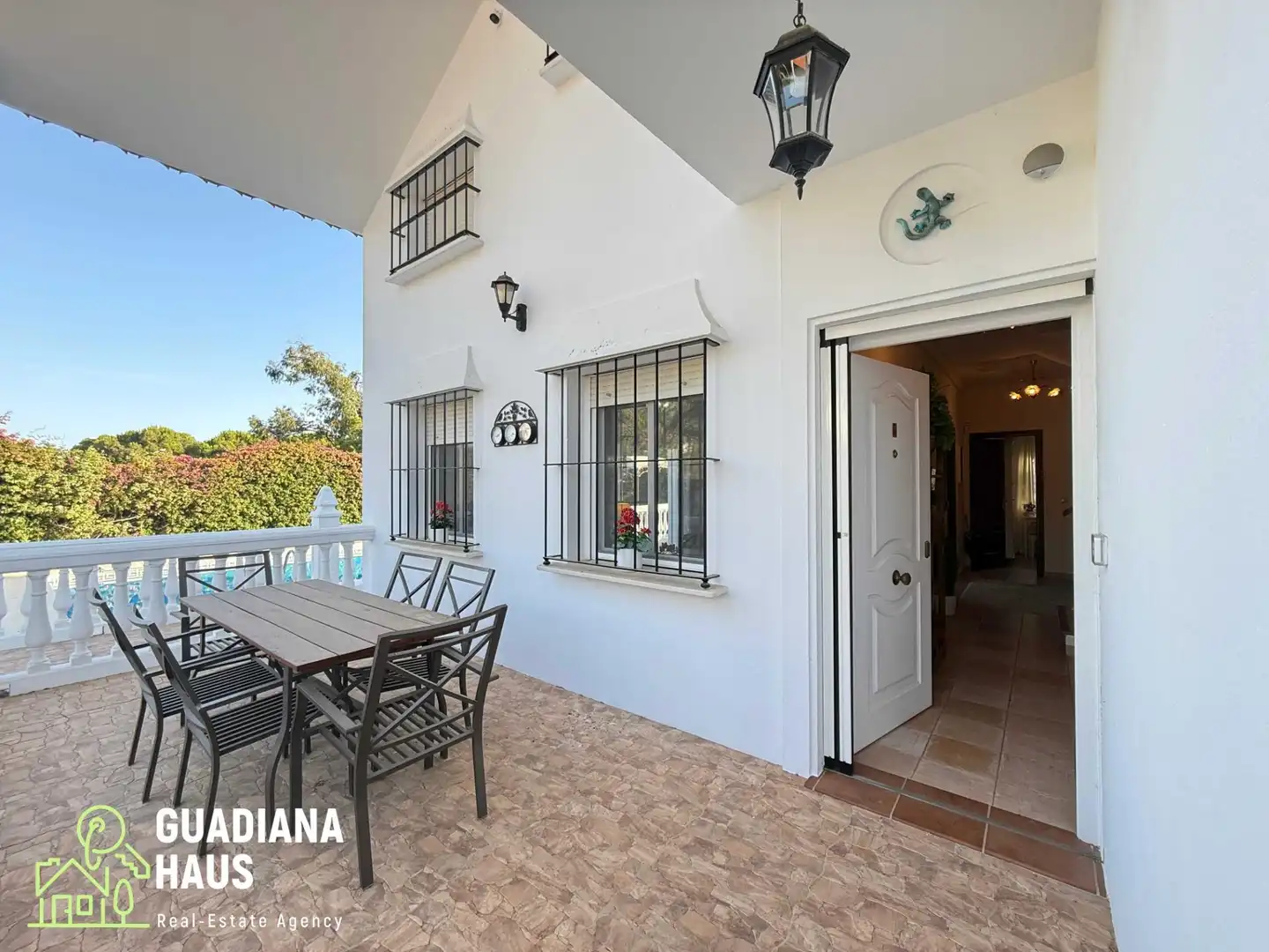 Exterior view of Houses for sale in Isla Cristina  with Air Conditioner, Heating and Private garden