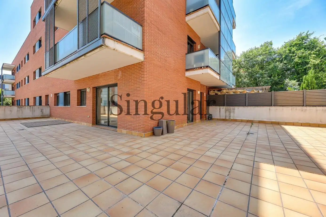 Terrasse von Wohnung zum Verkauf in Sant Cugat del Vallès mit Privatgarten, Terrasse und Abstellraum
