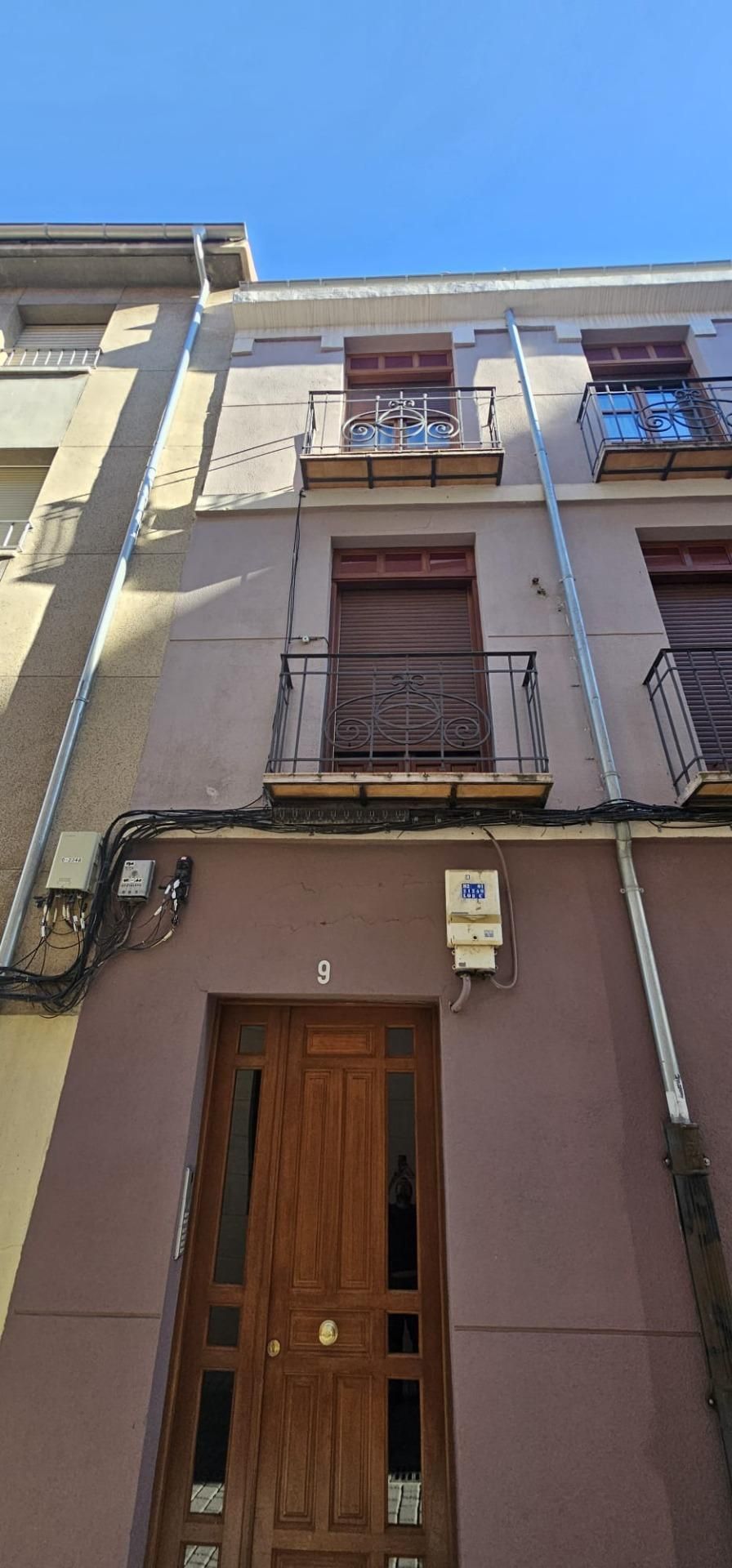 Vista exterior de Pis en venda en León Capital  amb Calefacció, Traster i Balcó