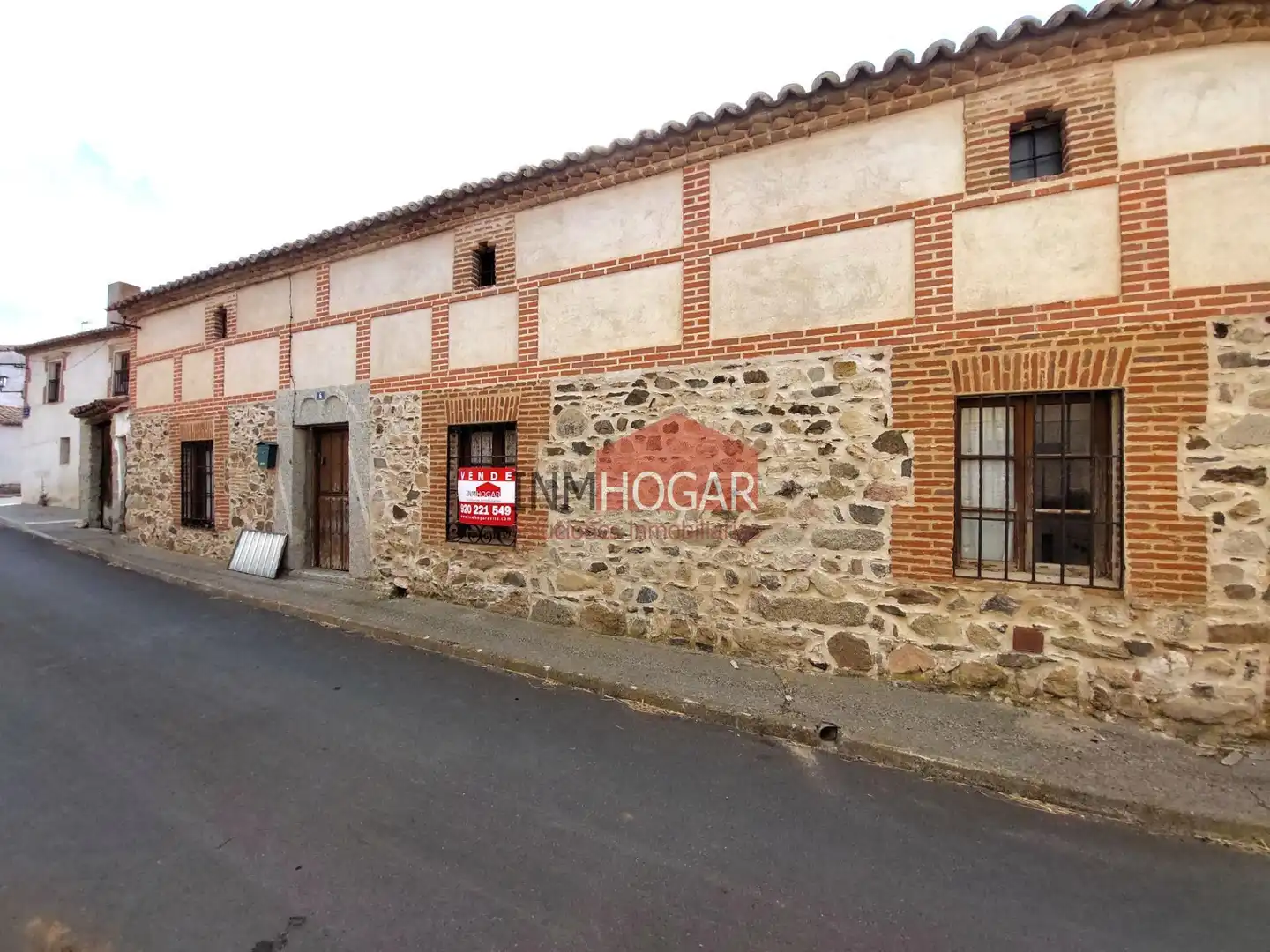 Exterior view of Houses for sale in Peñalba de Ávila