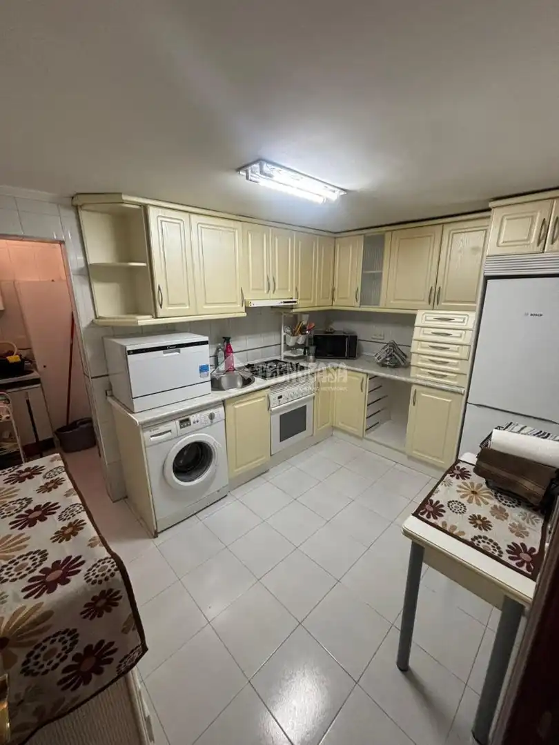 Cocina de Casa adosada en venta en Madrid con Aire acondicionado y Amueblado
