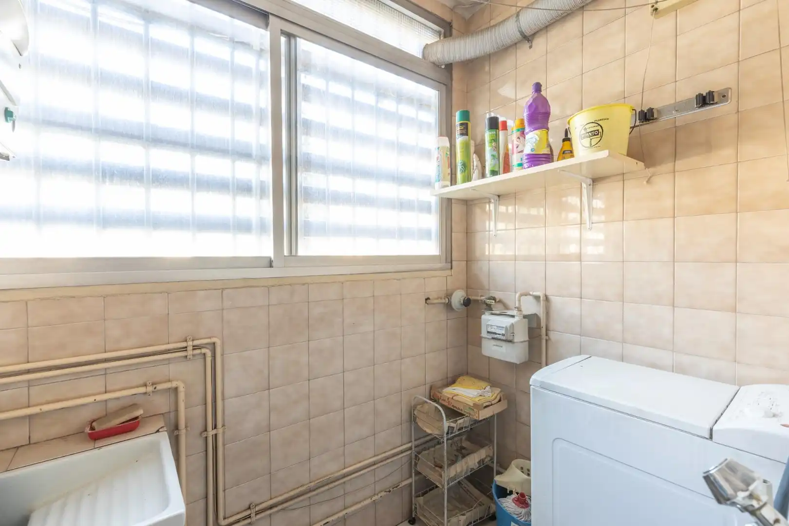 Bathroom of Flat for sale in Granada  with Air Conditioner, Terrace and Balcony