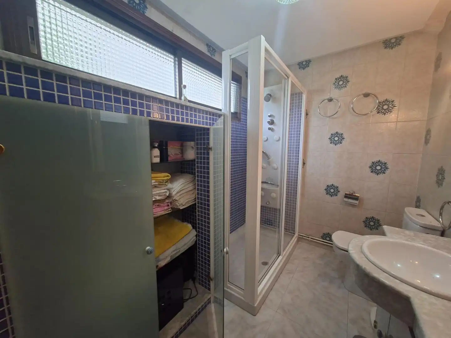 Bathroom of Apartments for sale in Vilagarcía de Arousa  with Heating