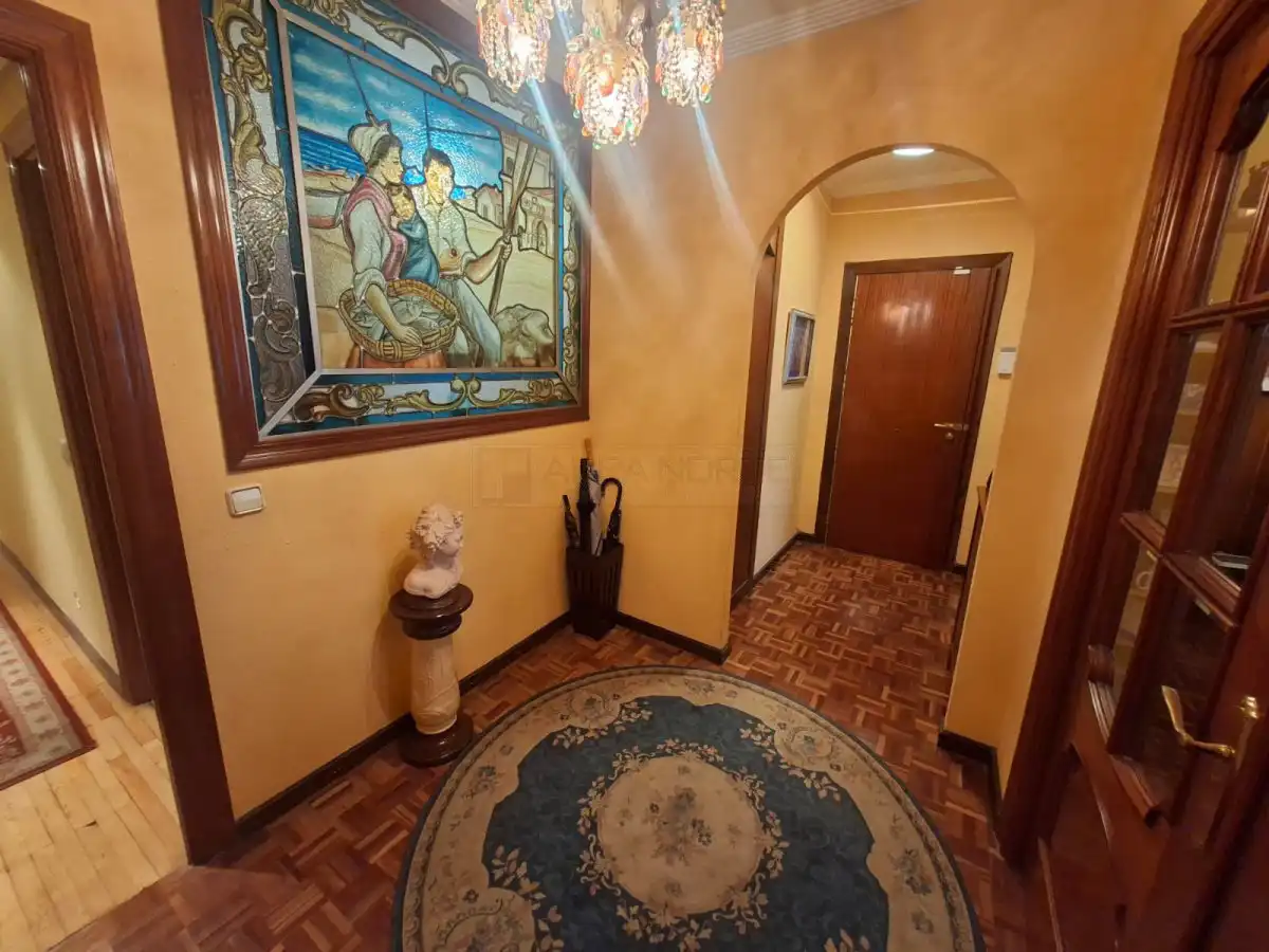 Piso en venta en Vitoria - Gasteiz con Calefacción y Parquet