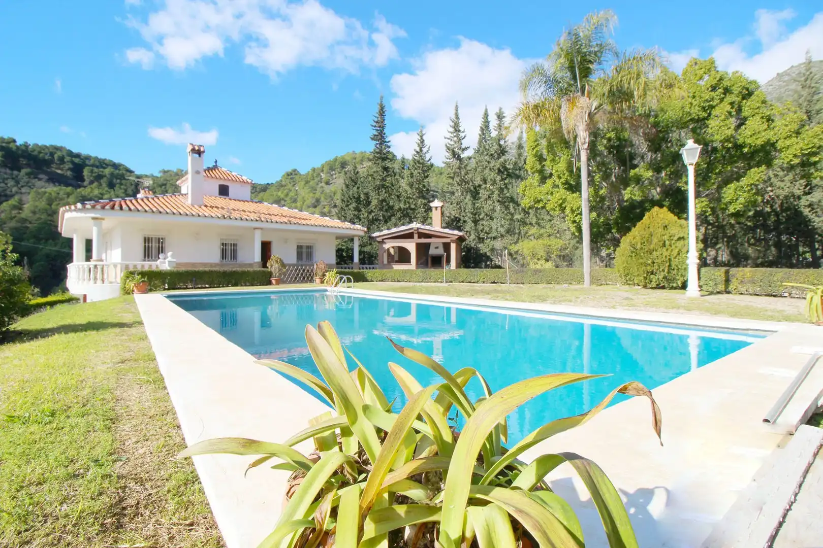 Casa rústica amb piscina en venda a DE LAS VIÑAS