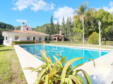 Casa rustica con piscina in vendita a DE LAS VIÑAS