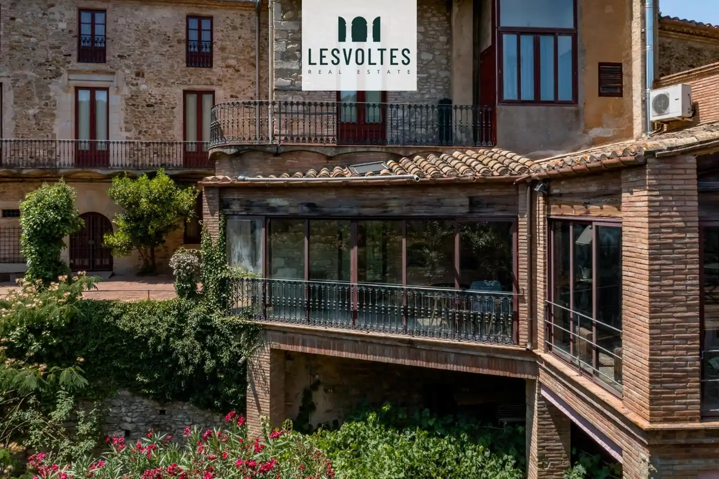 Vista exterior de Casa o chalet en venta en Sant Martí Vell con Aire acondicionado, Calefacción y Jardín privado