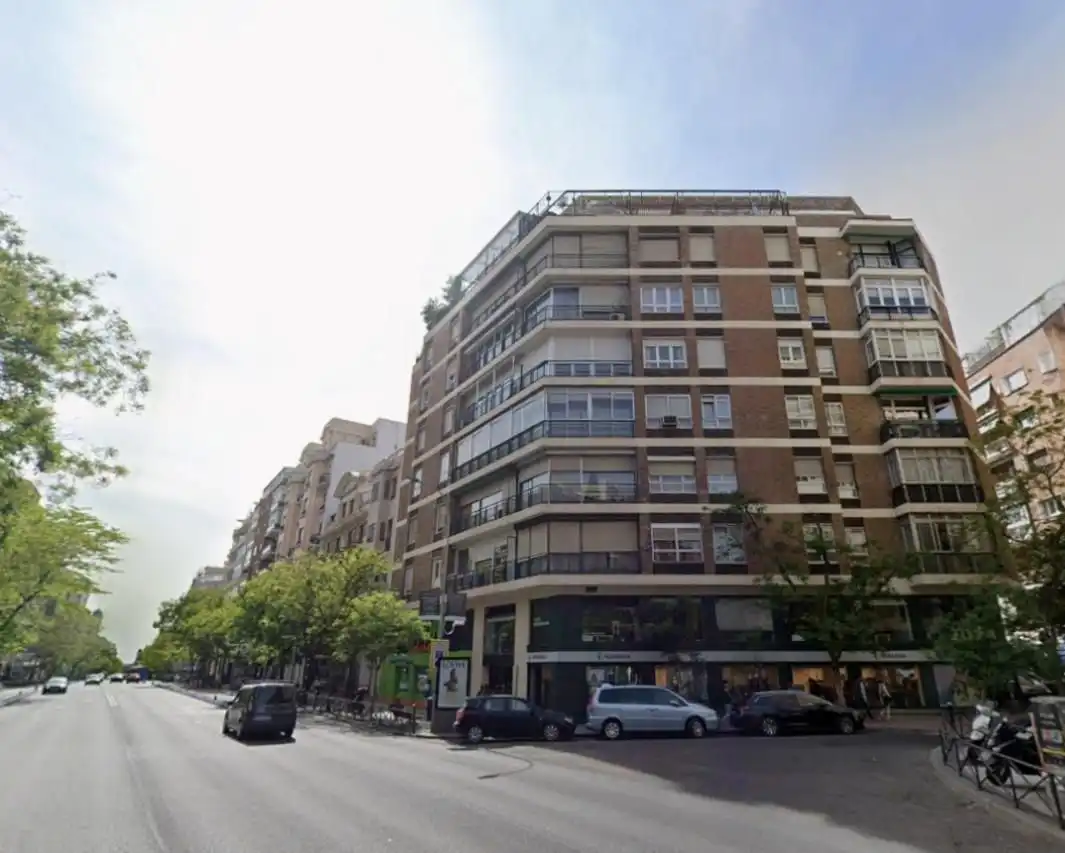 Piso con ascensor en venta en Alcalá