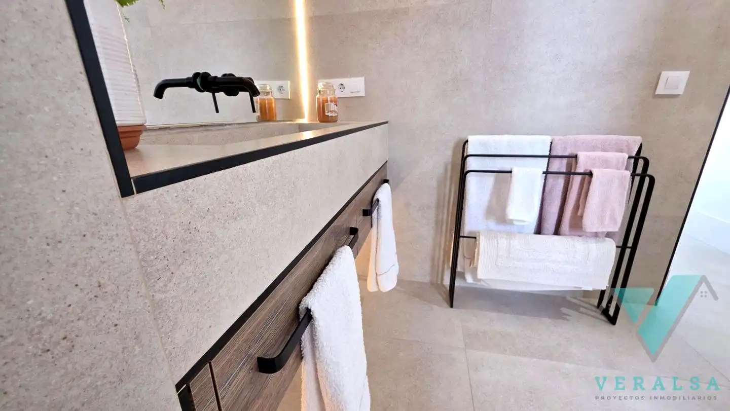 Baño de Piso en venta en Madrid con Aire acondicionado, Calefacción y Terraza