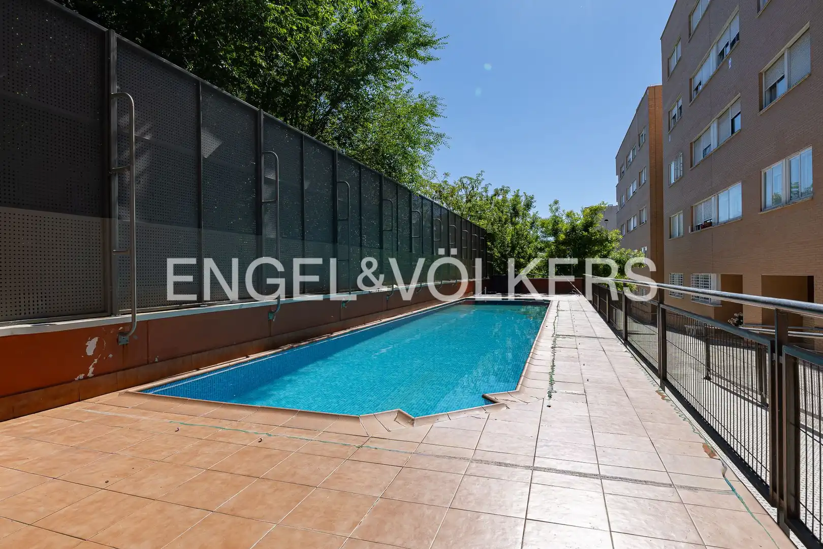 Piscina de Piso de alquiler en Leganés con Aire acondicionado, Calefacción y Terraza