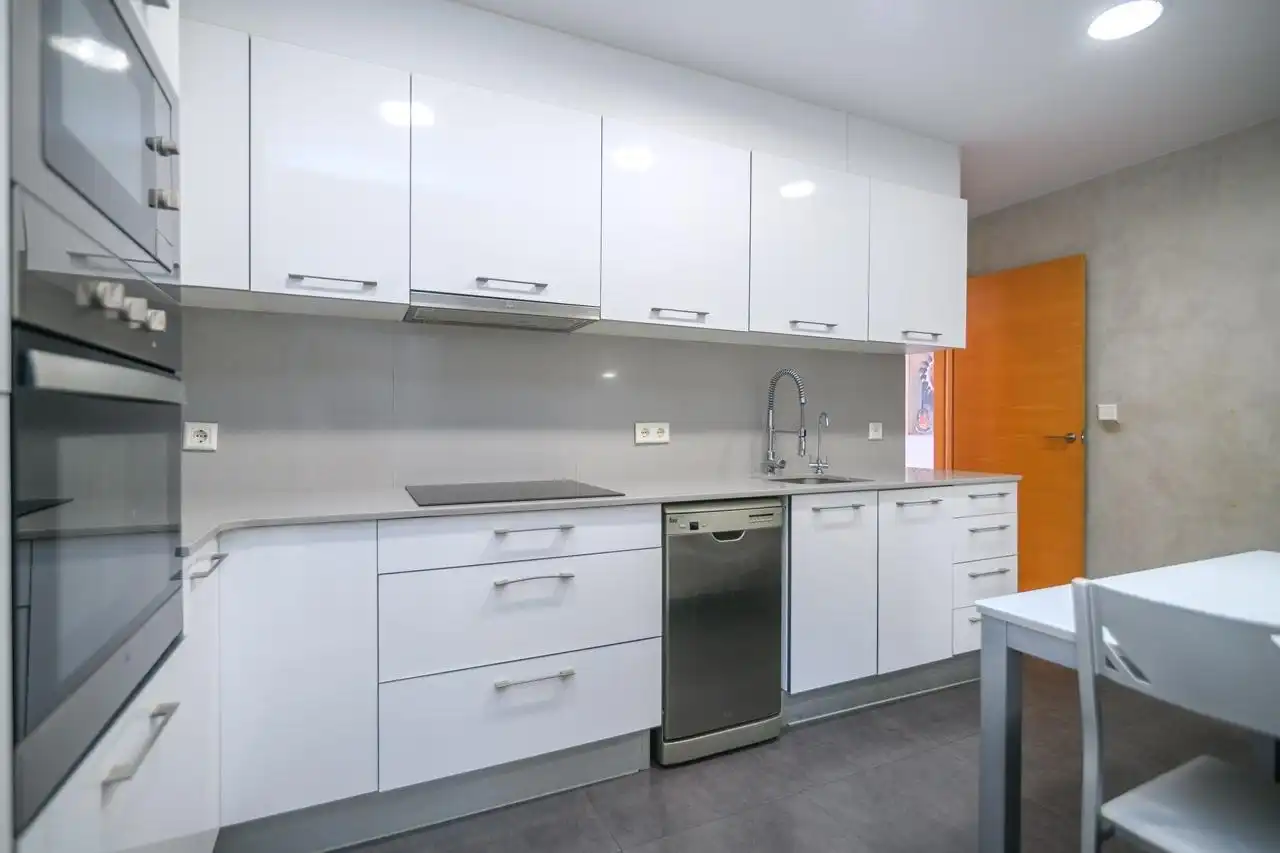 Cuina de Pis en venda en Barcelona amb Aire condicionat, Calefacció i Parquet