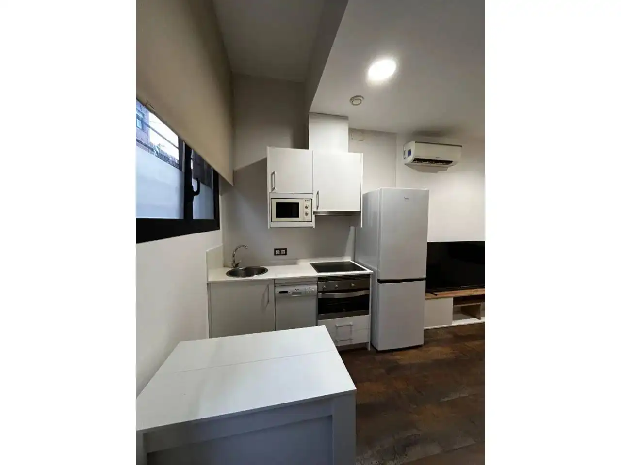 Kitchen of Study for sale in L'Hospitalet de Llobregat  with Air Conditioner, Heating and Parquet flooring