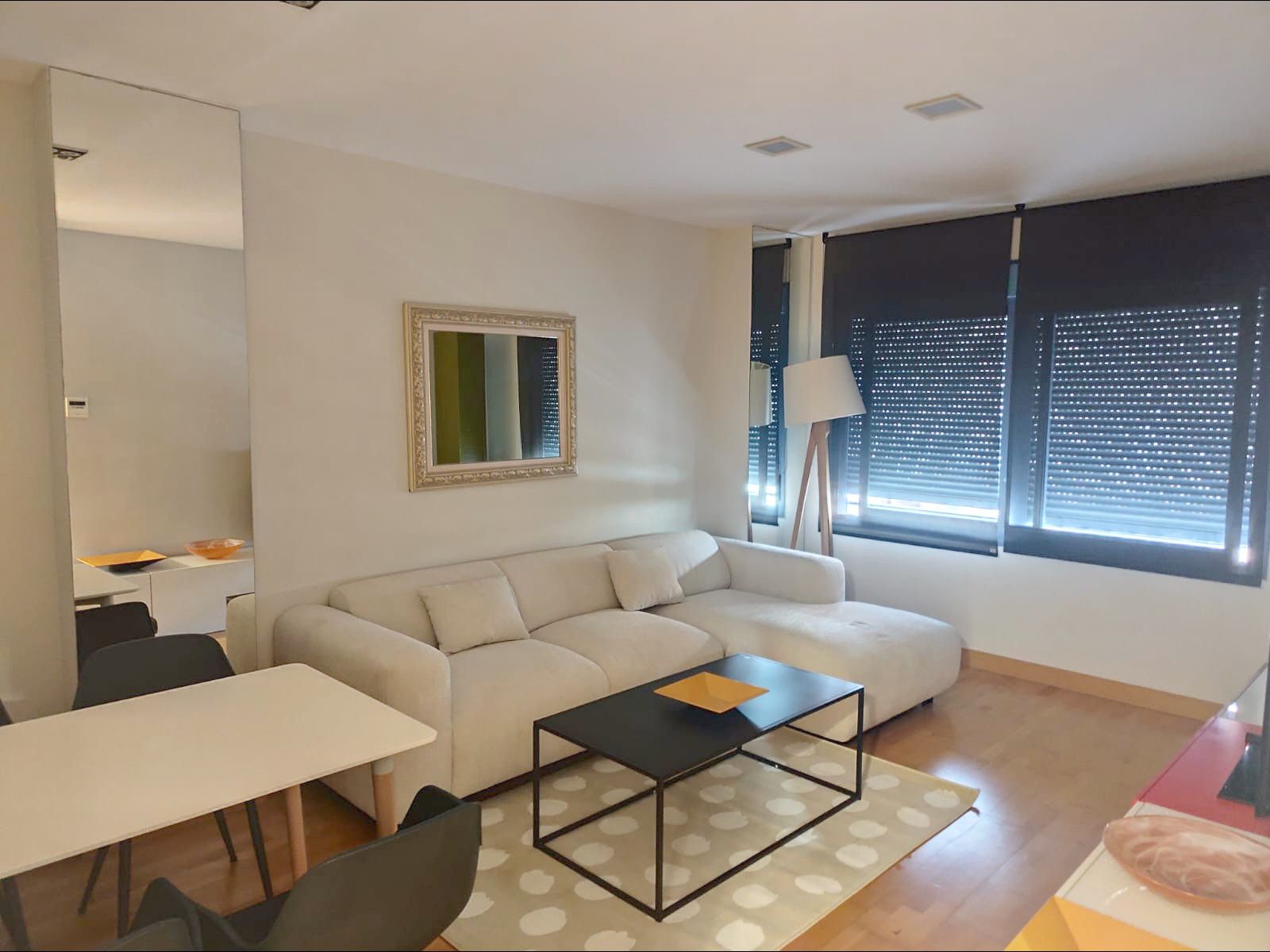Sala d'estar de Pis en venda en Málaga Capital amb Aire condicionat i Jardí privat