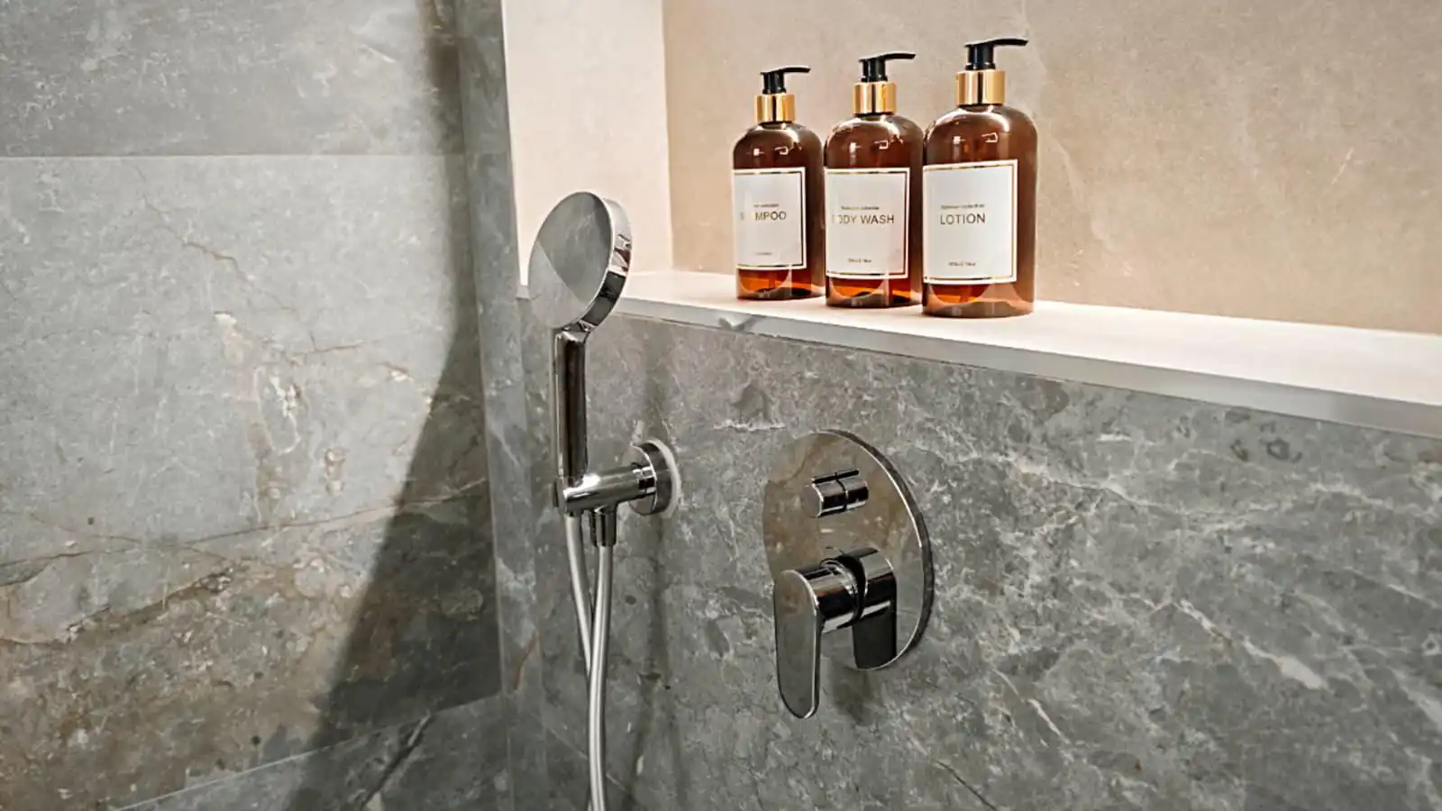 Baño de Piso en venta en  Palma de Mallorca con Aire acondicionado y Amueblado