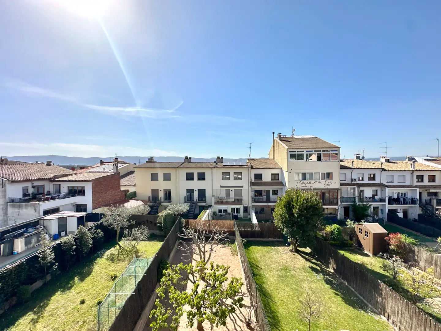 Außenansicht von Einfamilien-Reihenhaus zum Verkauf in Taradell mit Heizung, Privatgarten und Terrasse