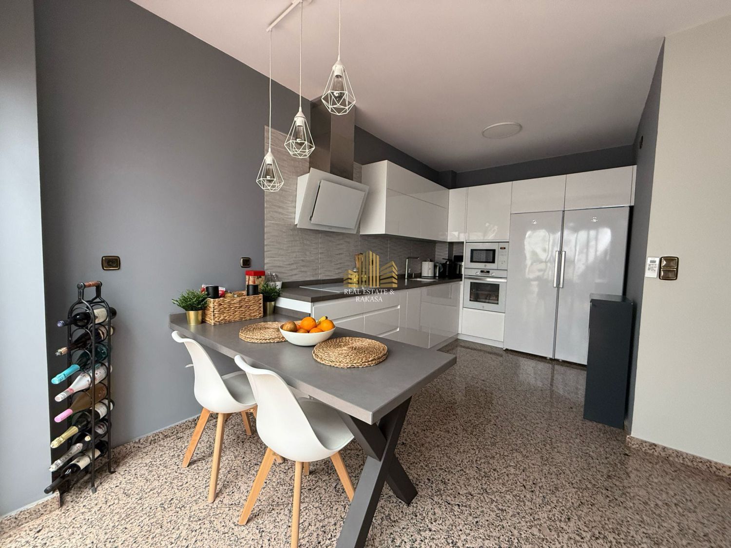 Cuina de Casa o xalet en venda en Alcalá de Guadaira amb Balcó