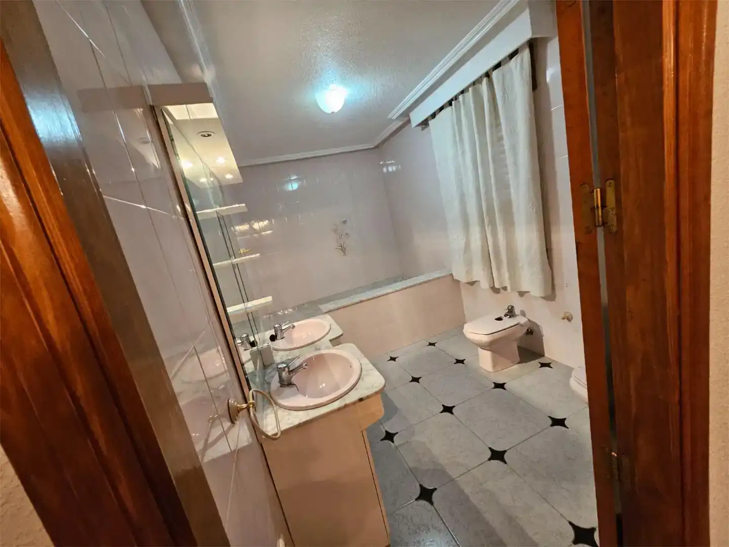 Bathroom of Houses for sale in Lorca  with Air Conditioner, Swimming Pool and Balcony