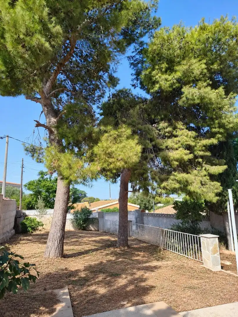 Casa o xalet de lloguer a Calle Calle Montes de León, Los Urrutias