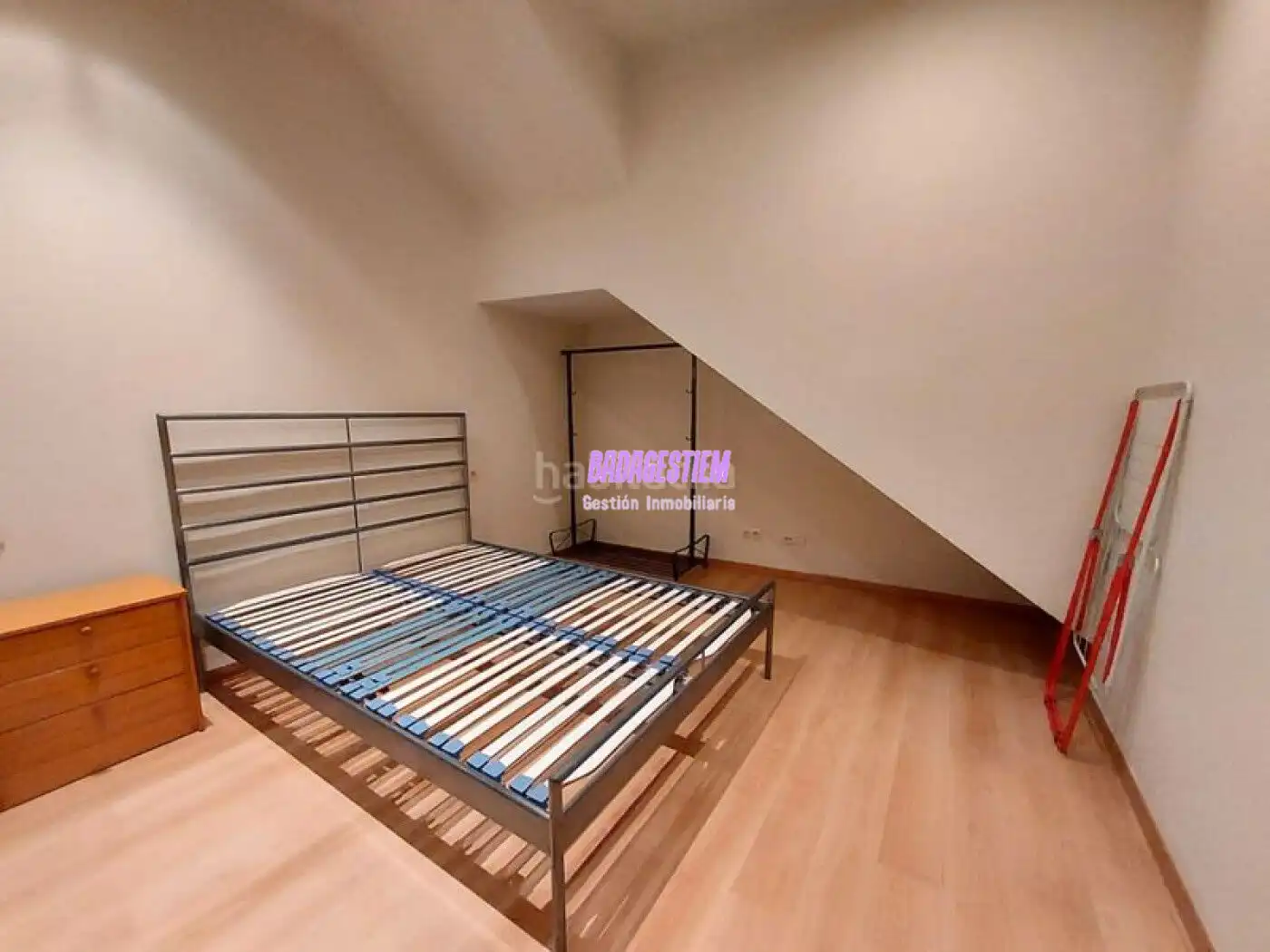 Habitación de Estudio de alquiler en Badalona con Parquet y Amueblado