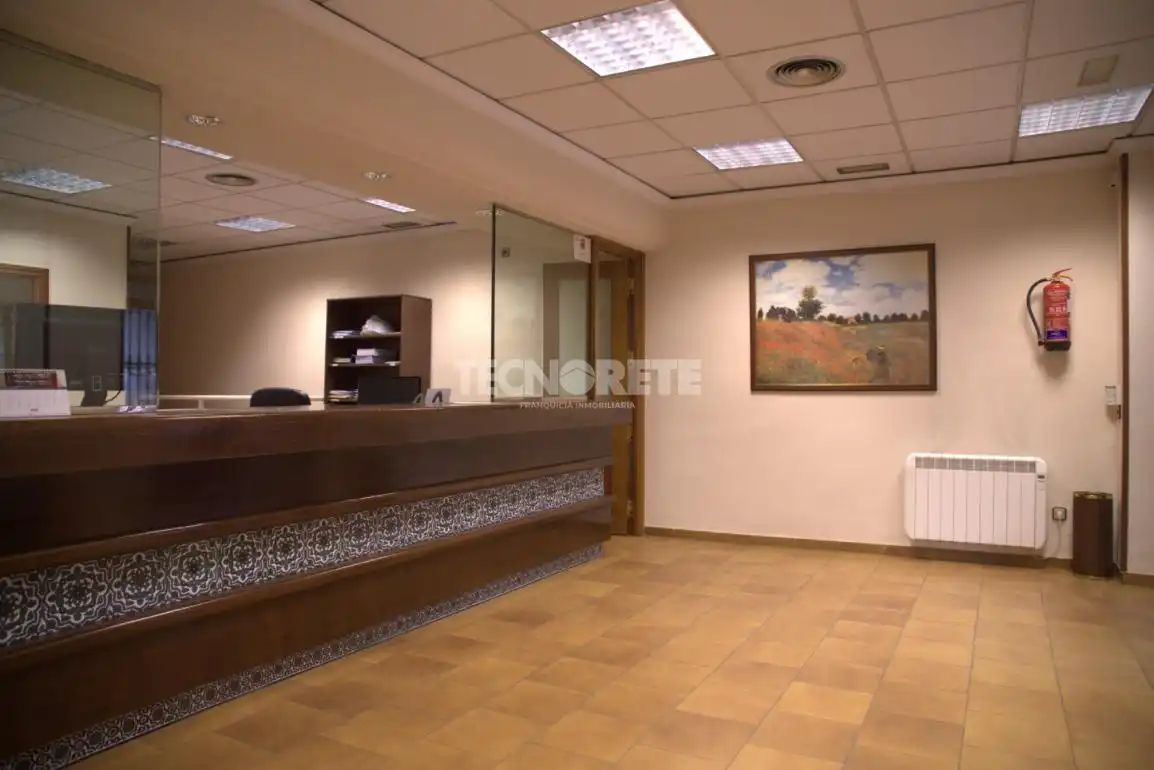 Business premises for sale in Casco Histórico, imagen 3
