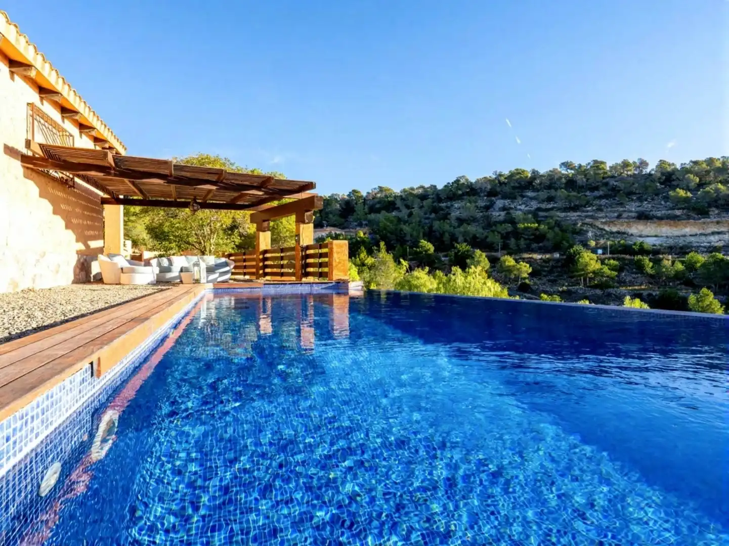Piscina de Casa o chalet en venta en Roda de Berà con Aire acondicionado, Calefacción y Jardín privado