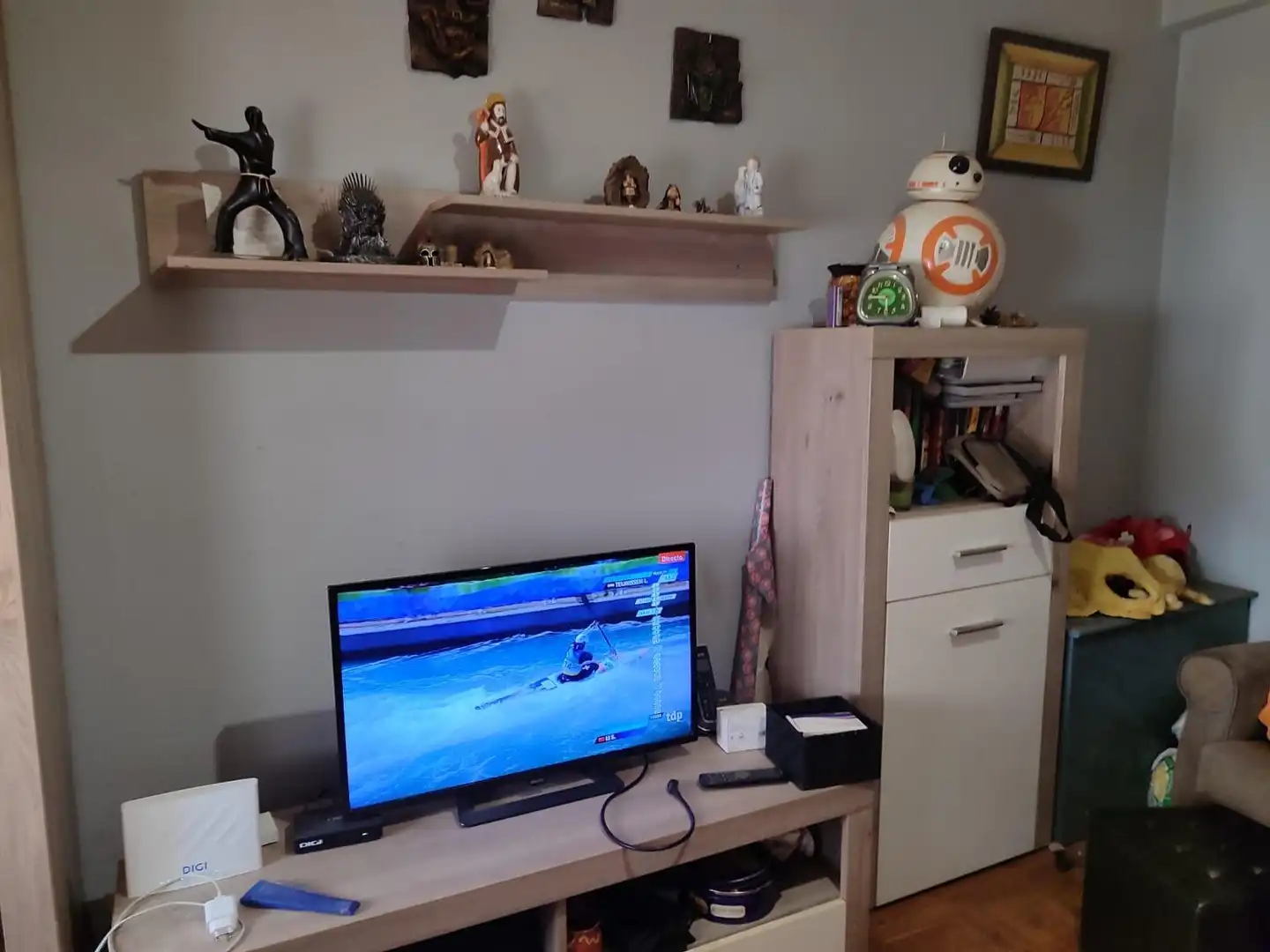 Sala d'estar de Pis en venda en Oviedo  amb Calefacció i Traster