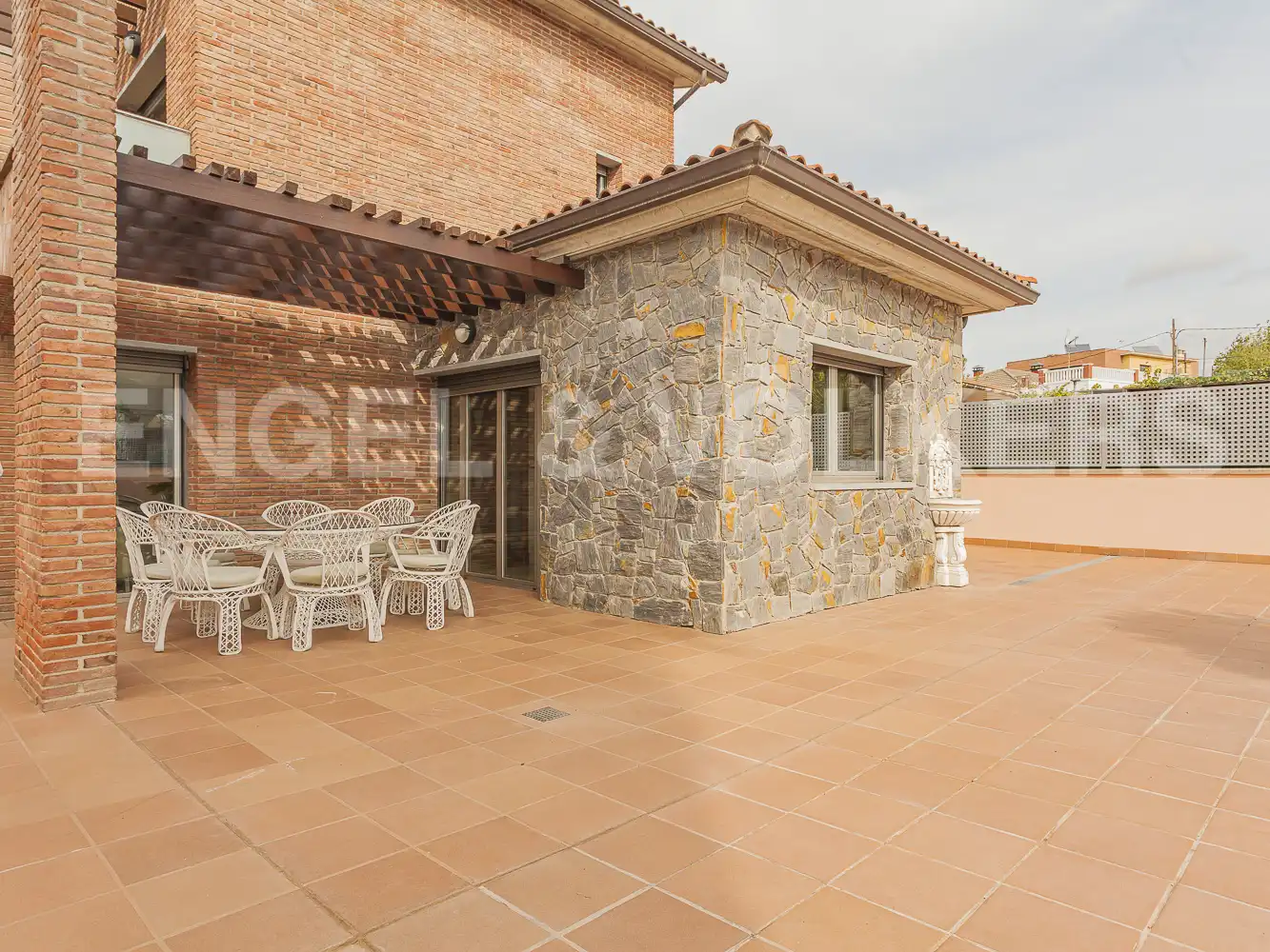 Terrassa de Casa o xalet en venda en Viladecavalls amb Aire condicionat, Calefacció i Piscina