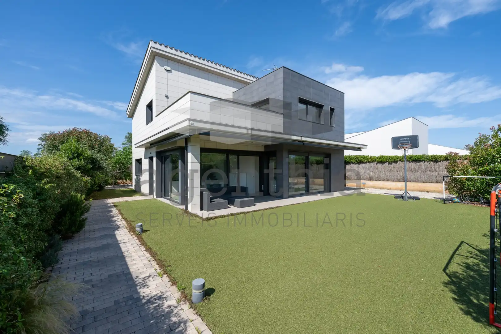 Exterior view of Houses for sale in Vilobí d'Onyar  with Heating, Storage room and Furnished