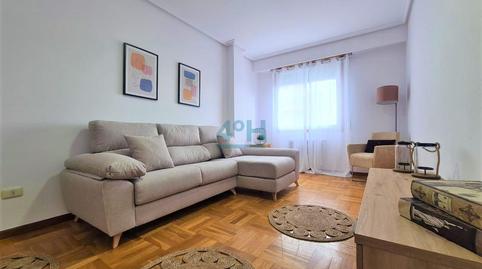 Foto 4 de Piso de alquiler en Residencia, Ourense Capital