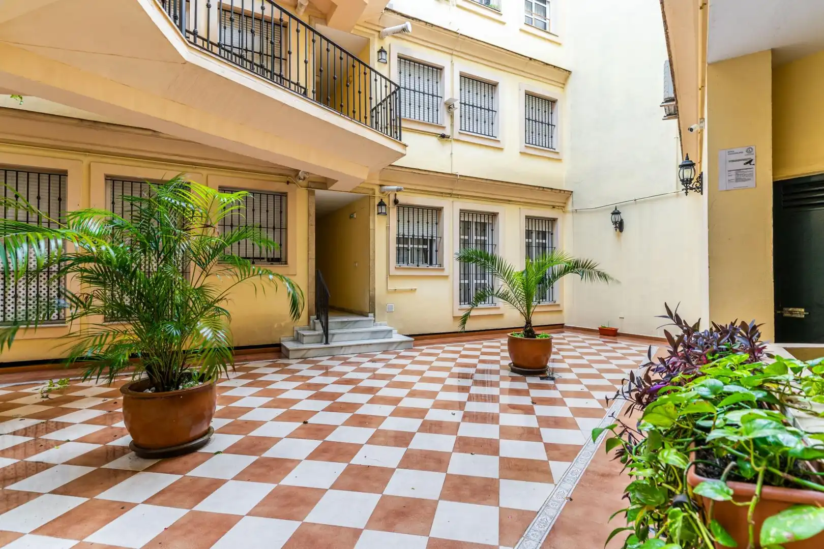 Exterior view of Flat for sale in Jerez de la Frontera  with Air Conditioner, Storage room and Furnished