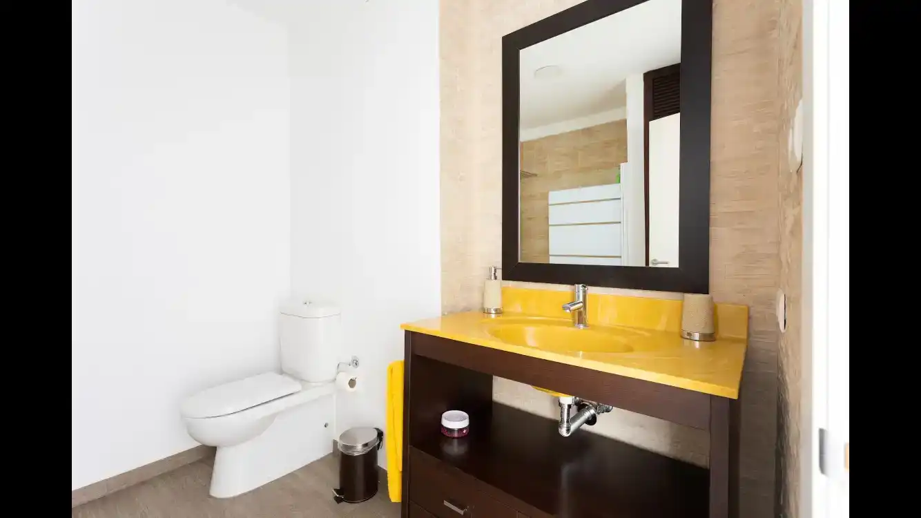 Badezimmer von Wohnung zur Miete in El Rosario mit Klimaanlage und Schwimmbad