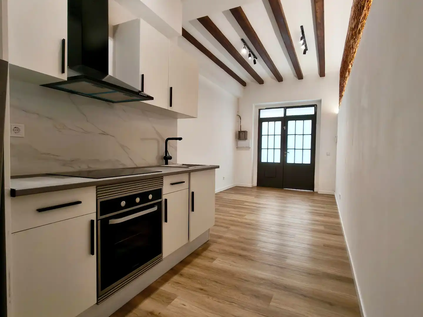 Cuina de Planta baixa en venda en Barcelona amb Aire condicionat, Calefacció i Parquet