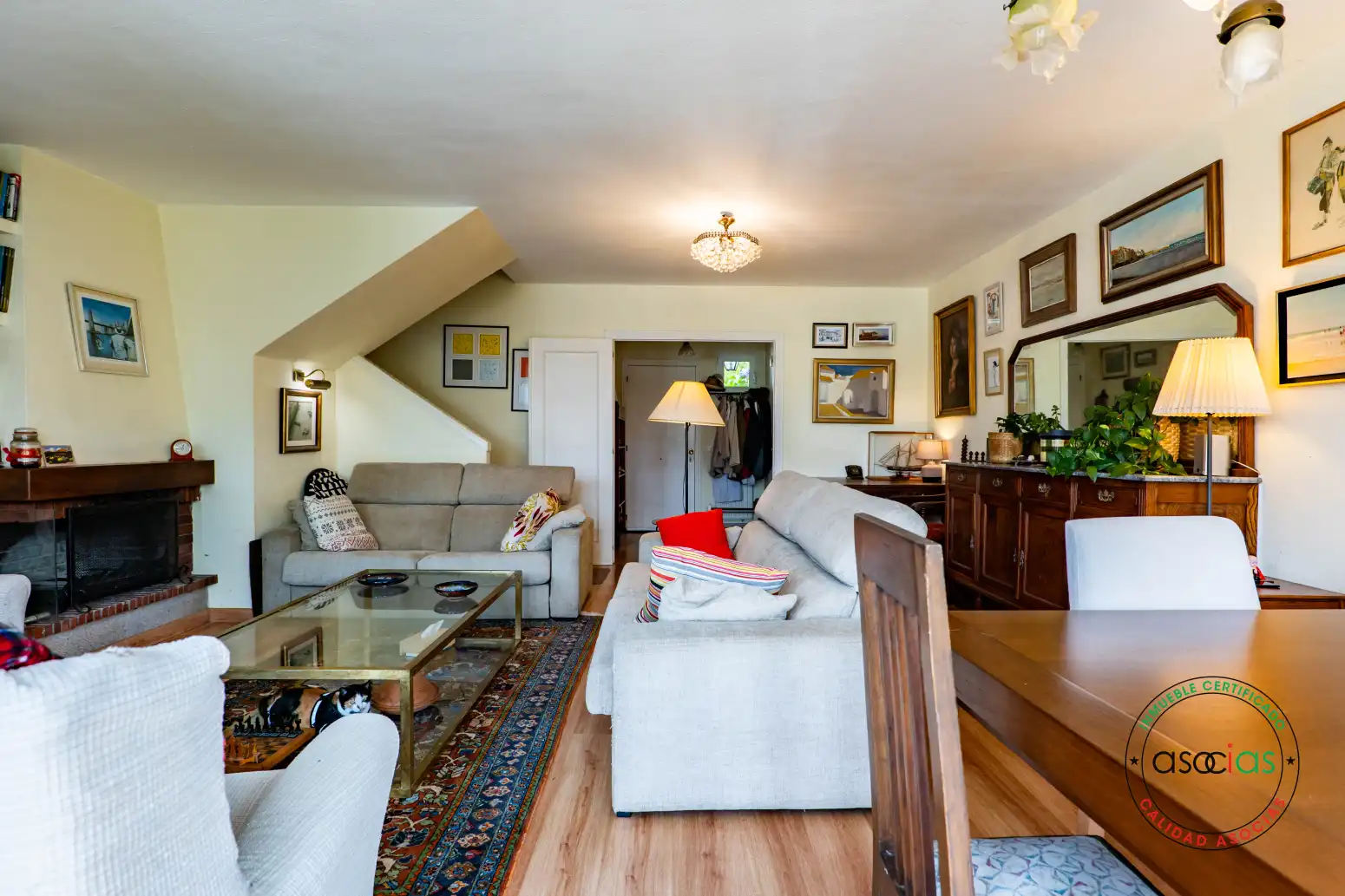 Sala d'estar de Casa o xalet en venda en Siero amb Calefacció, Jardí privat i Parquet