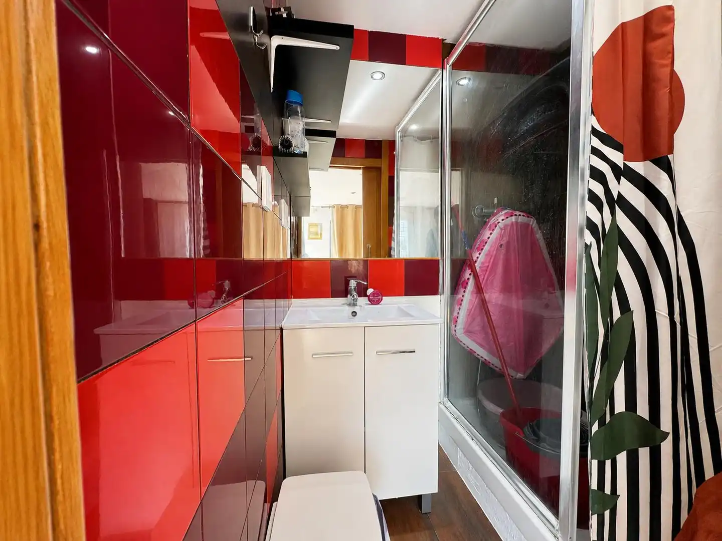 Bathroom of Study for sale in Sitges  with Furnished and Community pool