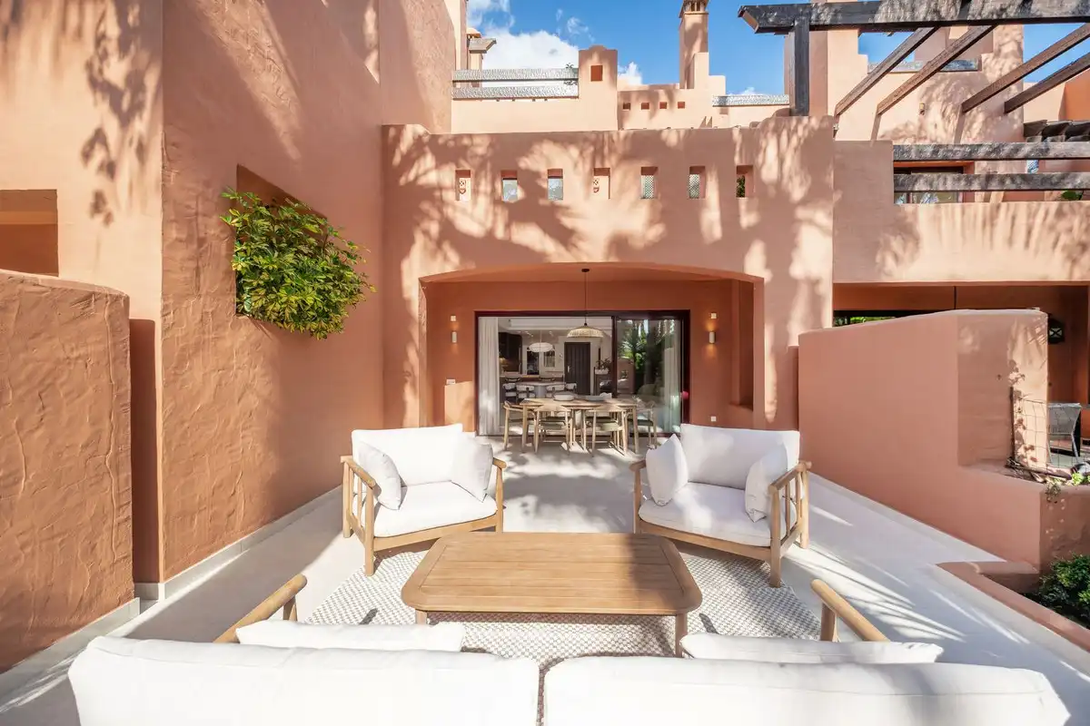 Terrassa de Casa o xalet de lloguer en Marbella amb Aire condicionat, Jardí privat i Piscina