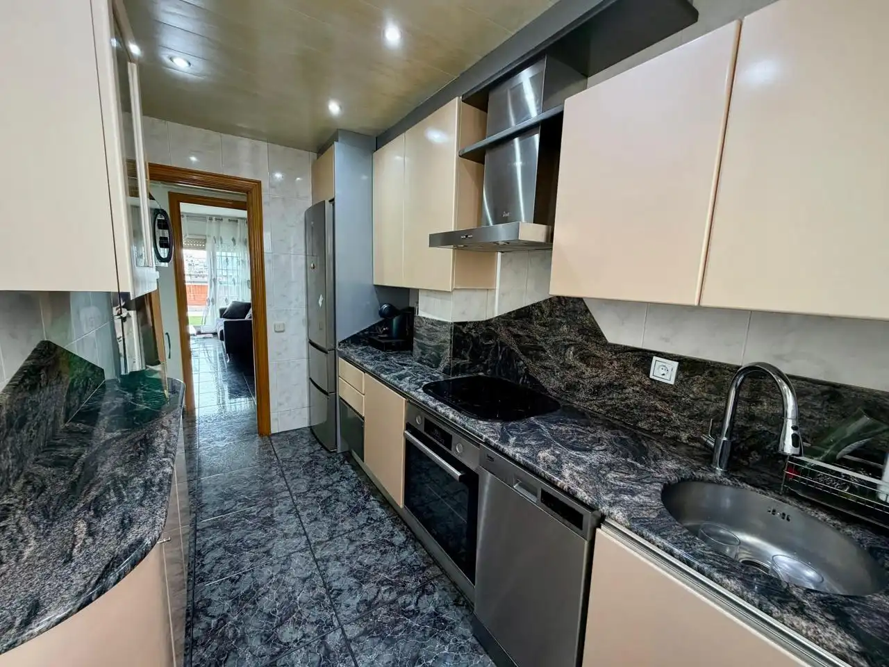 Cocina de Ático en venta en Montcada i Reixac con Aire acondicionado, Calefacción y Terraza