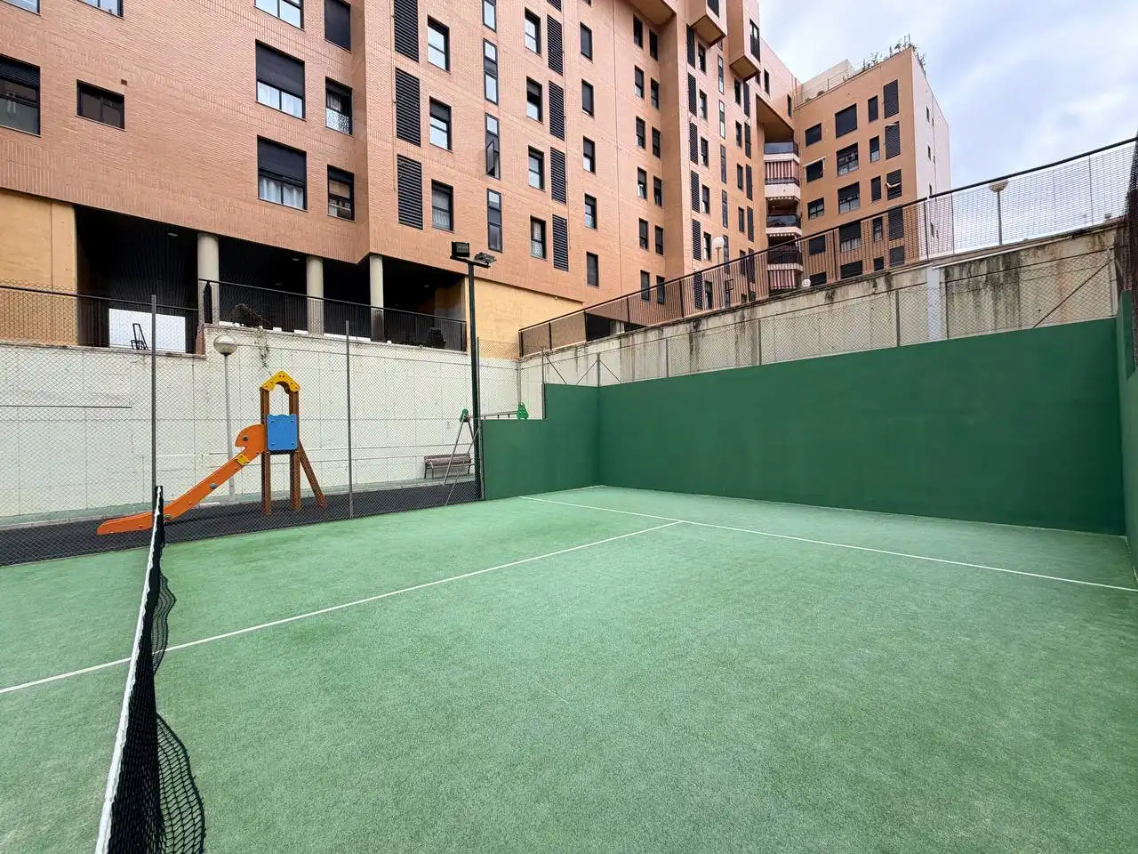 Terraza de Piso de alquiler en Gandia con Amueblado, TV y Balcón